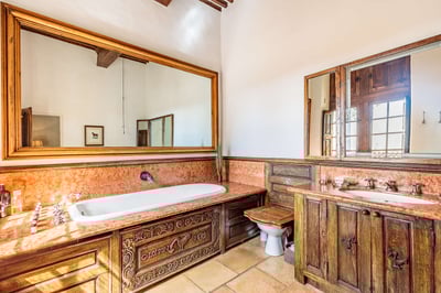 Luxury Villa Photo #25