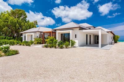 Luxury Villa Photo #6