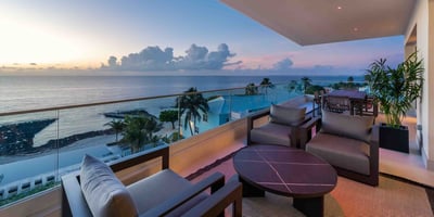 Luxury Villa Photo #4