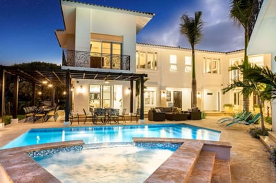 Luxury Villa Photo #5