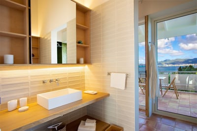 Luxury Villa Photo #33