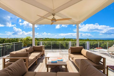 Luxury Villa Photo #15