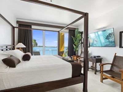Luxury Villa Photo #18