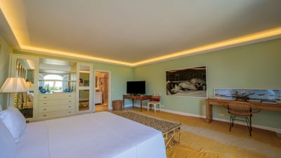 Luxury Villa Photo #48