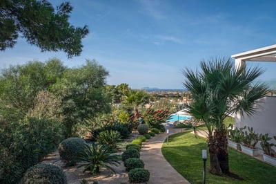 Luxury Villa Photo #8