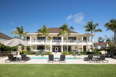 Luxury Villa Photo #2