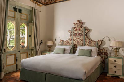 Luxury Villa Photo #18