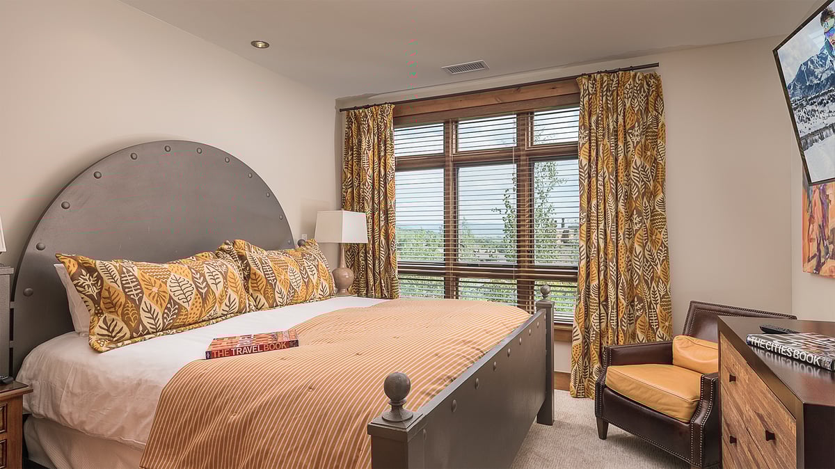 Mount Zirkel Residence