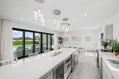 Luxury Villa Photo #17