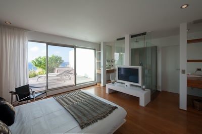 Luxury Villa Photo #21