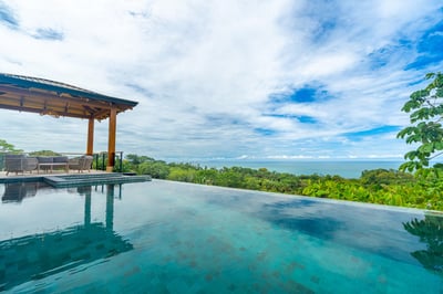 Luxury Villa Photo #7