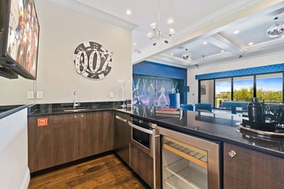 Luxury Villa Photo #34