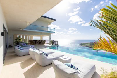 Luxury Villa Photo #2