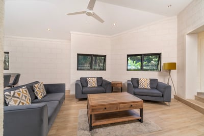 Luxury Villa Photo #11
