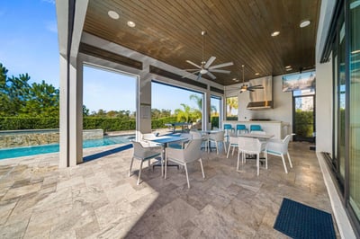 Luxury Villa Photo #6
