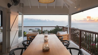Kitchen & Dining Area