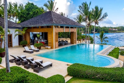 Luxury Villa Photo #14