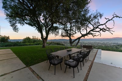 Luxury Villa Photo #18