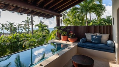 Luxury Villa Photo #4