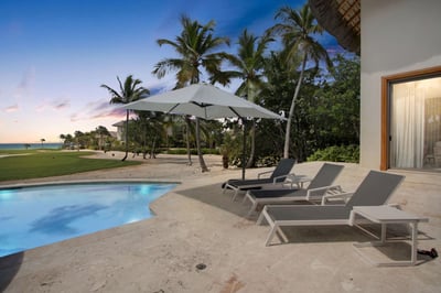 Luxury Villa Photo #6