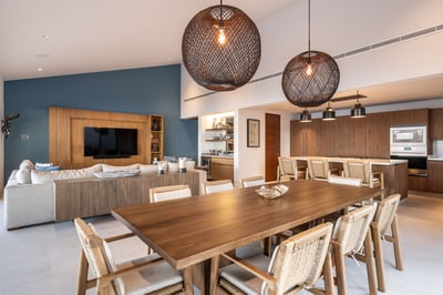 Luxury Villa Photo #16
