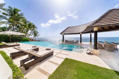 Luxury Villa Photo #3