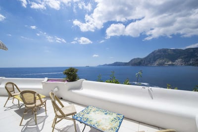 Luxury Villa Photo #26
