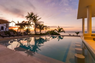 Luxury Villa Photo #4