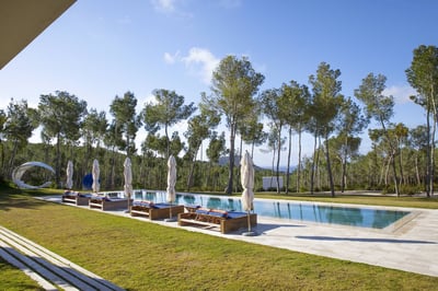 Luxury Villa Photo #3