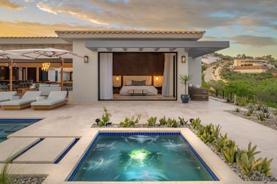 Luxury Villa Photo #7