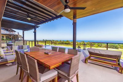 Luxury Villa Photo #3