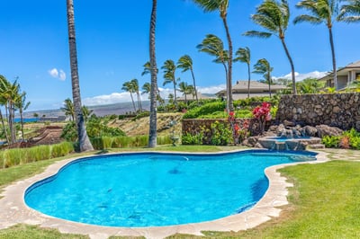 Luxury Villa Photo #4