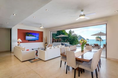 Luxury Villa Photo #15