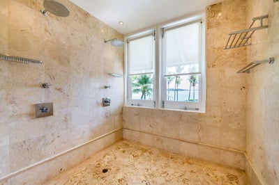 Luxury Villa Photo #33