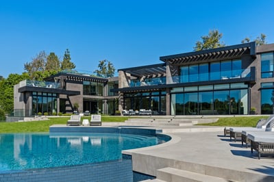 Luxury Villa Photo #3