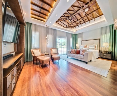 Luxury Villa Photo #12