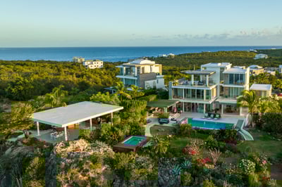 Luxury Villa Photo #3