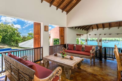 Luxury Villa Photo #2