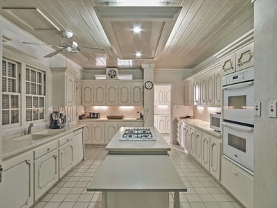 Luxury Villa Photo #8