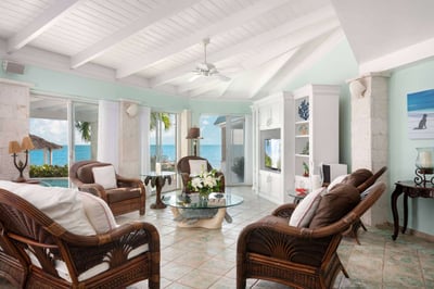 Luxury Villa Photo #10