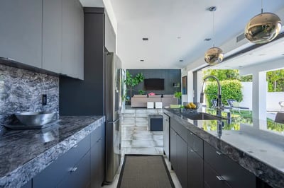 Luxury Villa Photo #27