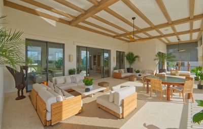 Luxury Villa Photo #15