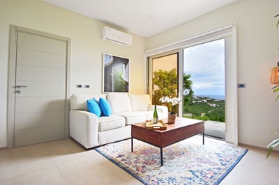 Luxury Villa Photo #32