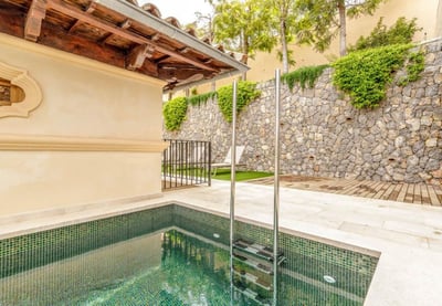 Luxury Villa Photo #3