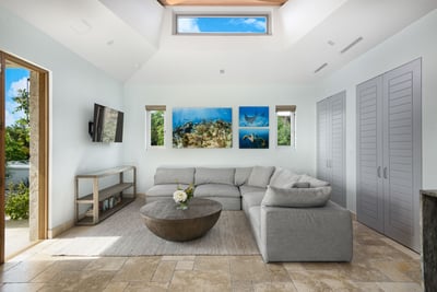 Luxury Villa Photo #37