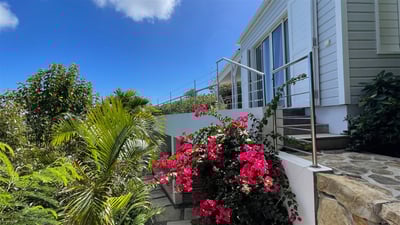 Luxury Villa Photo #6