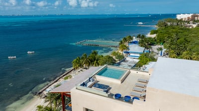 Luxury Villa Photo #4