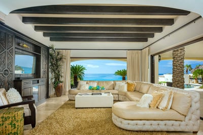 Luxury Villa Photo #14