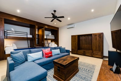 Luxury Villa Photo #14