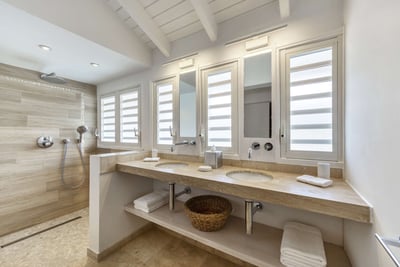 Luxury Villa Photo #25
